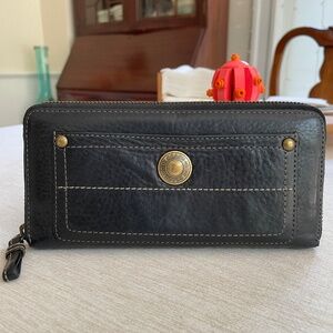 Vintage Coach Continental Black Pebbled Leather Zip Around Wallet